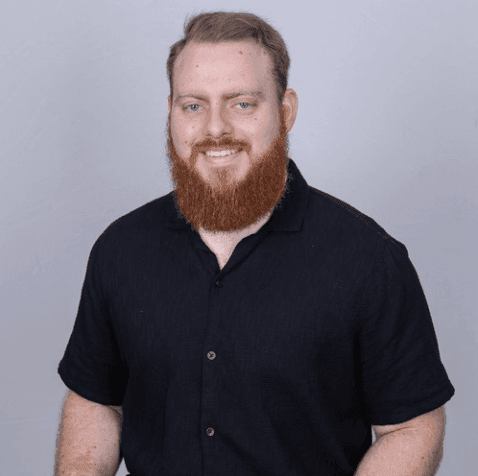 Jonathan Mora, Pasteur des Jeunes